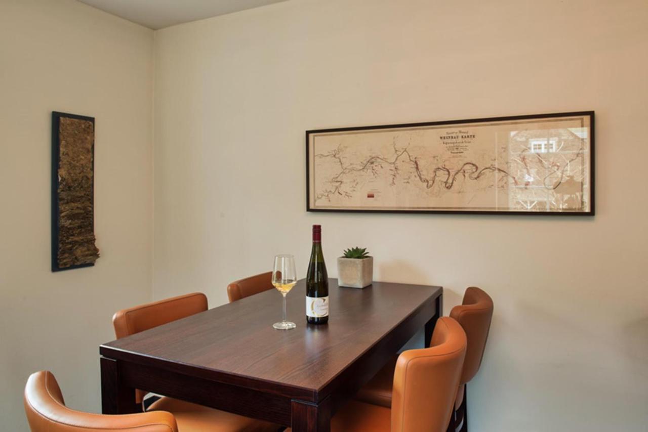 Weingut & Gaestehaus Christoph Cluesserath Trittenheim Exterior foto